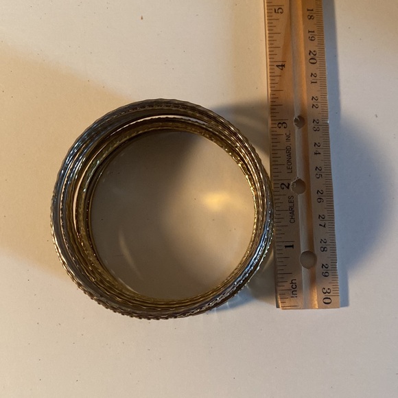 Set of 16 Goldtone Thin Bangles - Picture 4 of 5